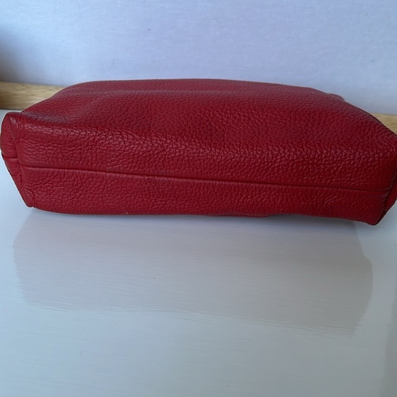 Coco Barclay Red Pebbled Leather Pouch - Picture 5 of 11